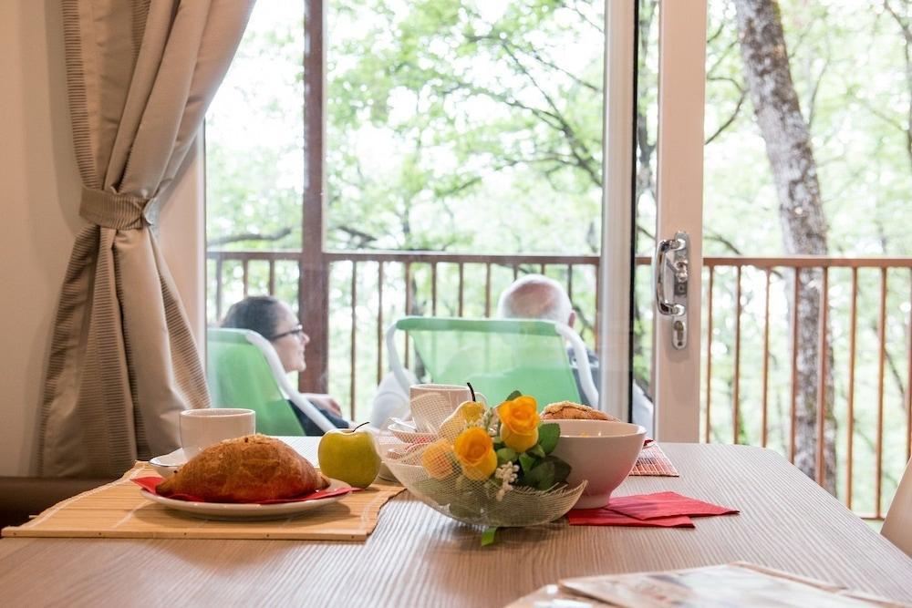Camping Villaggio Cerquestra Magione Bagian luar foto
